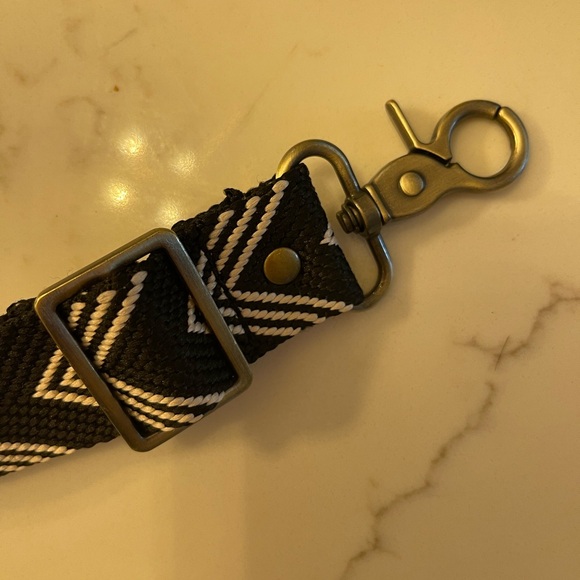 Adjustable Crossbody Strap - Thin - Chevron Black & Natural - Picture 4 of 4